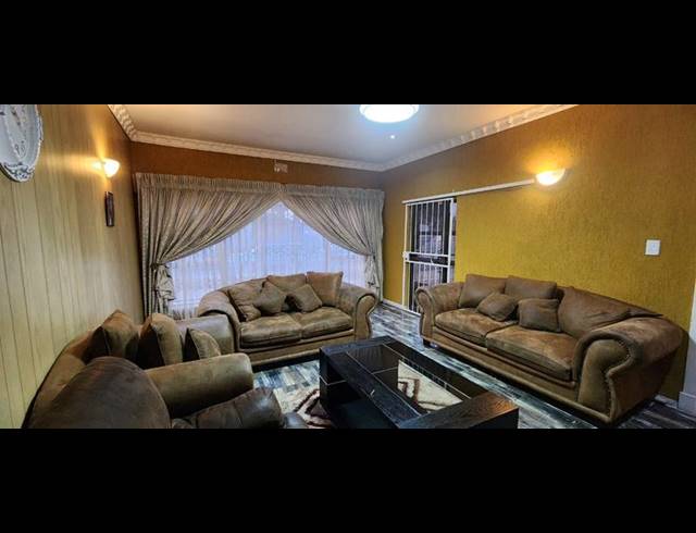 3 BEDROOM HOUSE FOR SALE IN RANDFONTEIN CENTRAL